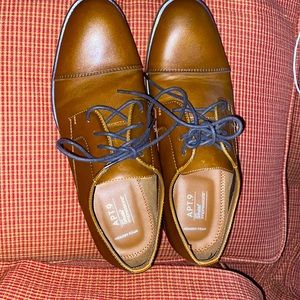 Apt 9 dress shoes, worn once